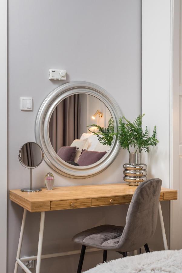 Wielopole17 Miro Apartment Cracovie Extérieur photo