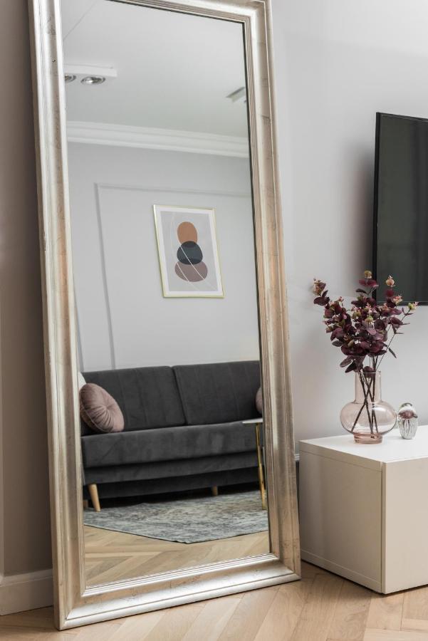 Wielopole17 Miro Apartment Cracovie Extérieur photo